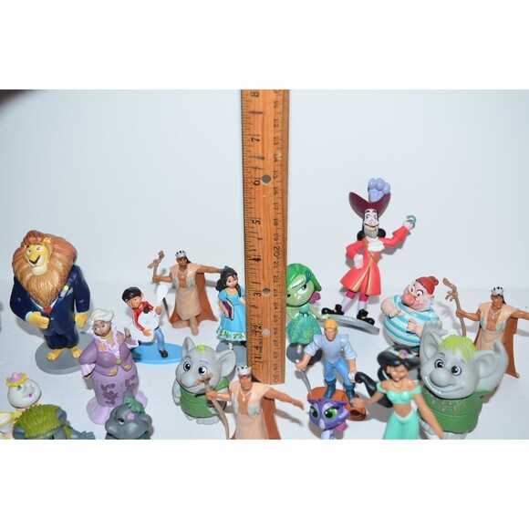 Great Lot Of Disney etc.. Figures Cake toppers toys playset replacements - Picture 10 of 12